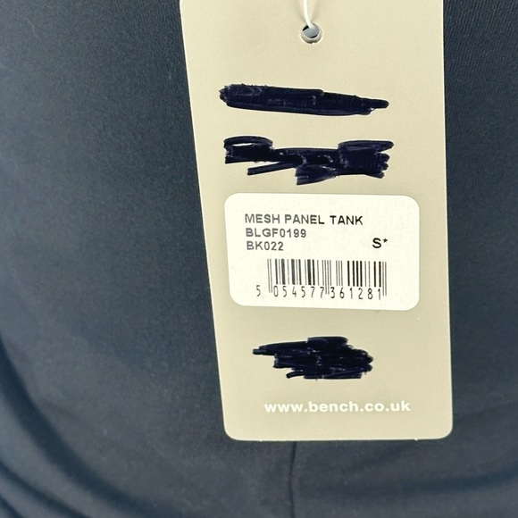 Bench Sleeveless Cross Back Long Tank Top - Black - size Small - Picture 9 of 10